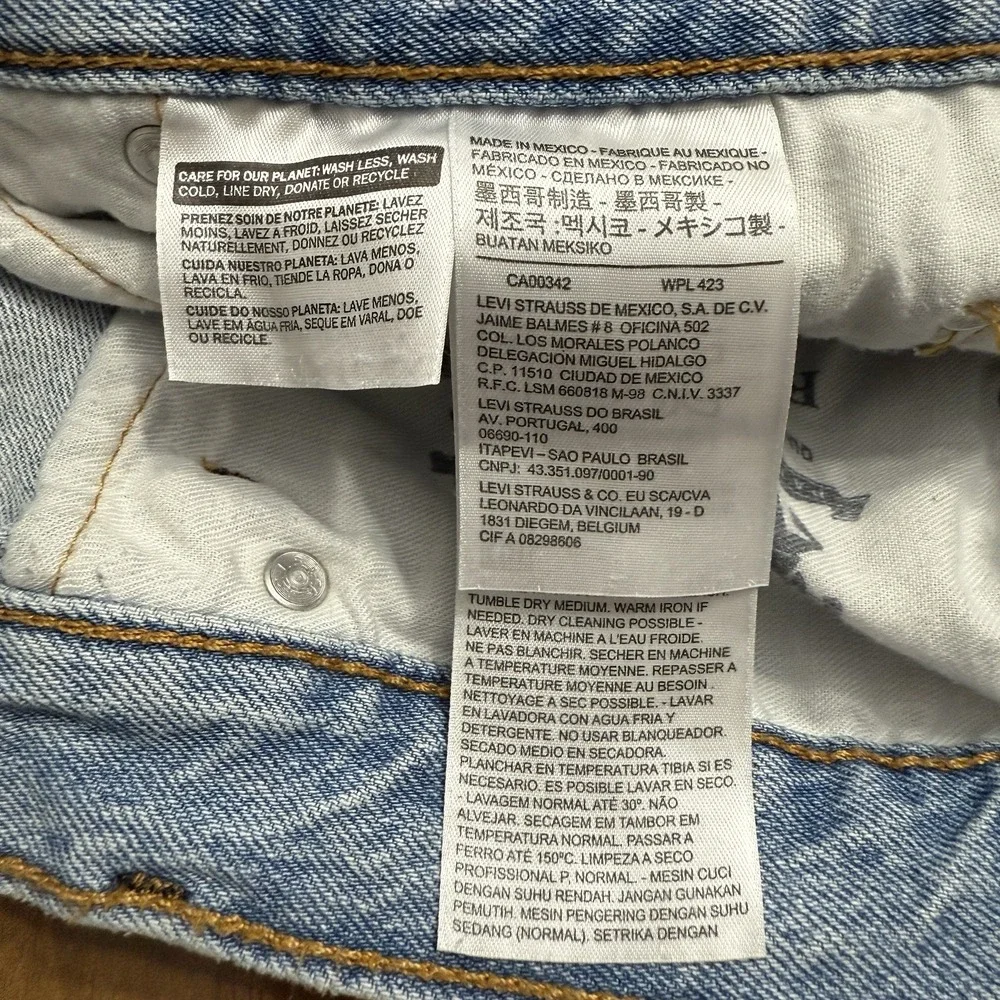 Levi's 541 jeans men's 36x32 light wash blue relaxed western cowboy Levi Strauss